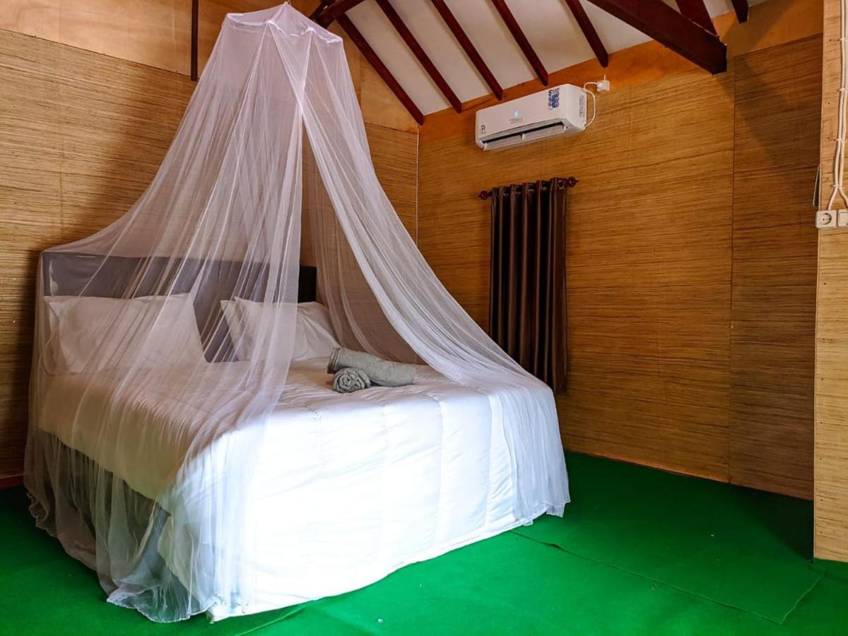 Black Sweet Bungalow Gili Air Exteriör bild